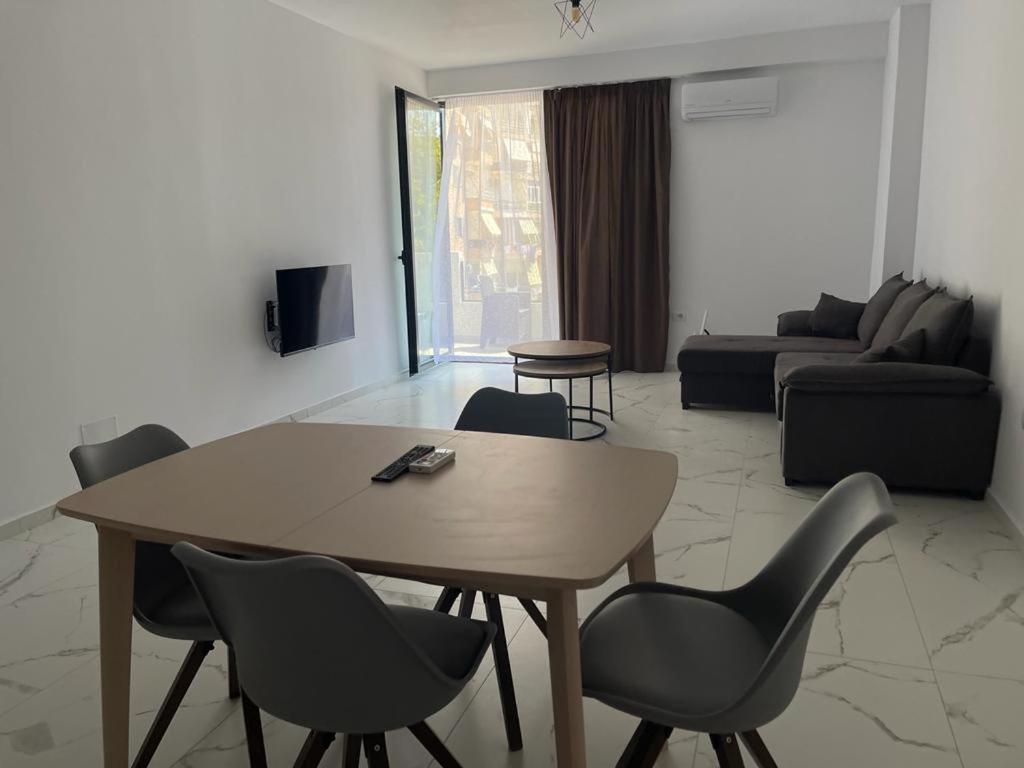Sunrose Residences Saranda Extérieur photo