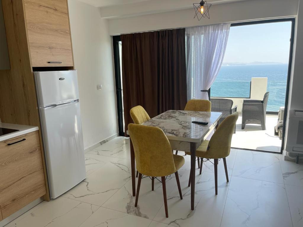 Sunrose Residences Saranda Extérieur photo
