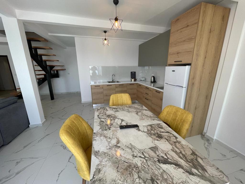 Sunrose Residences Saranda Extérieur photo